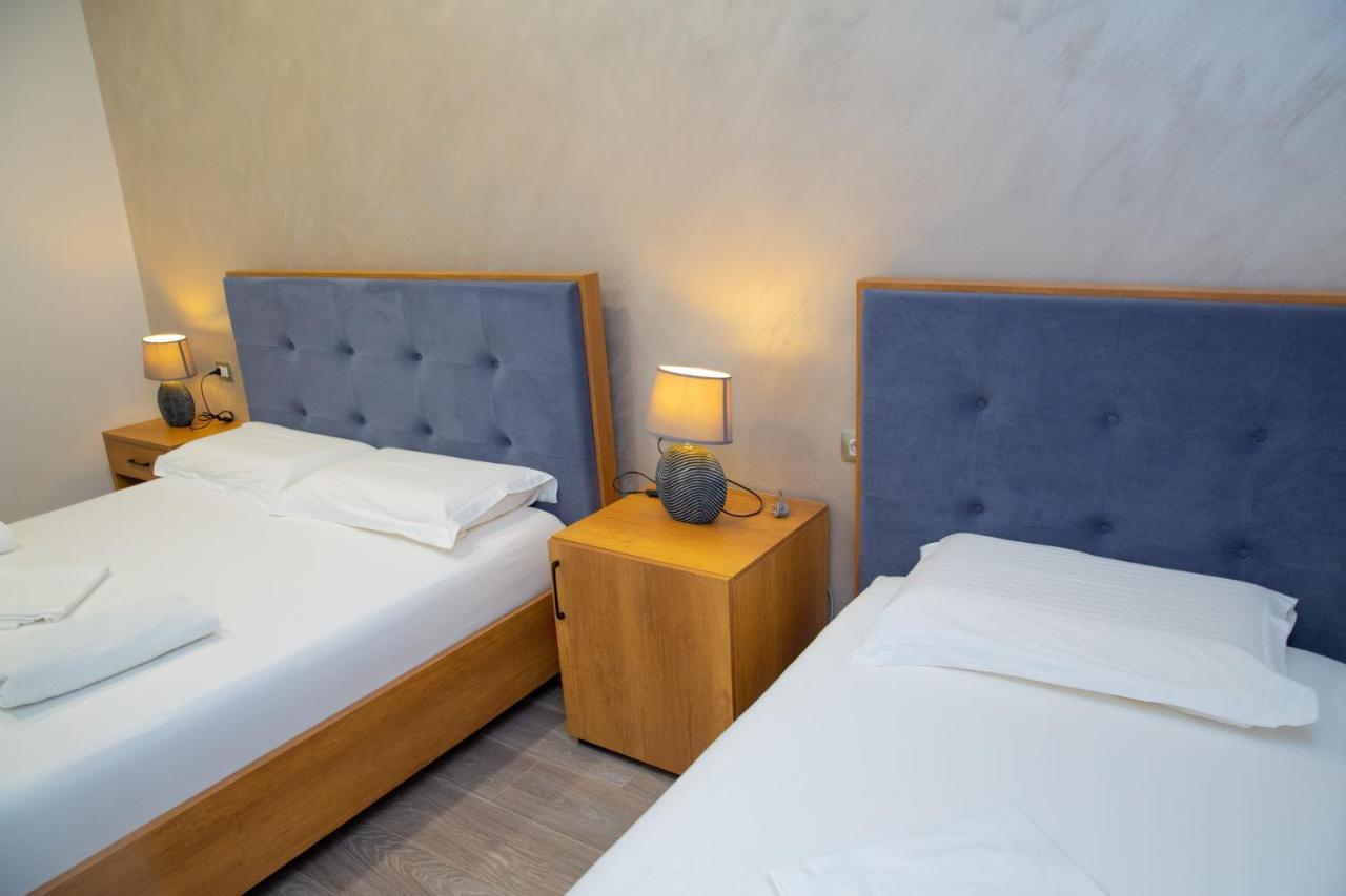 Hotel Salvadore Vlore Ngoại thất bức ảnh