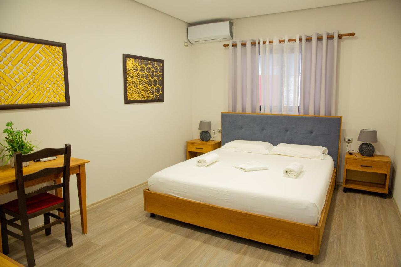 Hotel Salvadore Vlore Ngoại thất bức ảnh